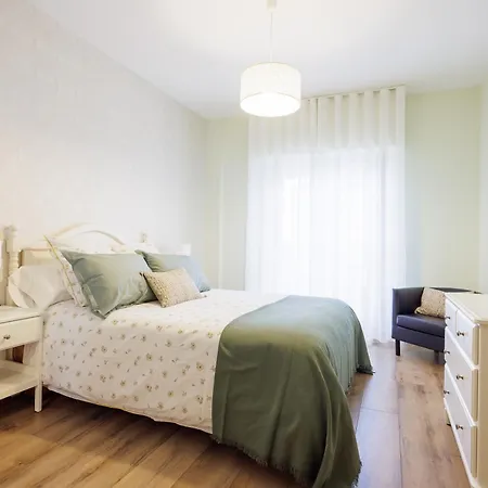 Adeines Viviendas Uso Turistico A Estrada