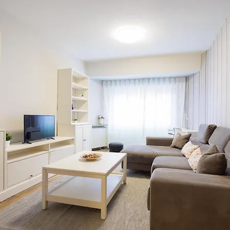 Adeinés Viviendas Uso Turístico Apartamento *