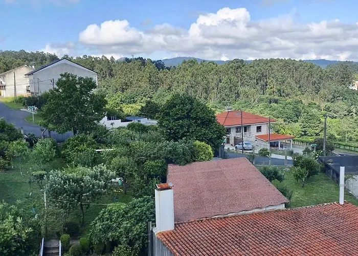 Adeinés Viviendas Uso Turístico * La Estrada